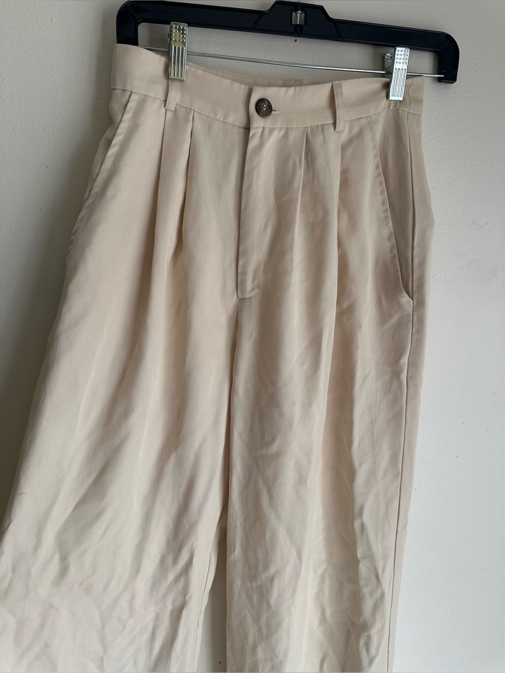 Reformation Cream Flat-Front Pleated  Pants
